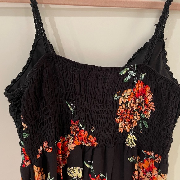 Black Floral Summer Dress - NWOT - Medium - Picture 4 of 5